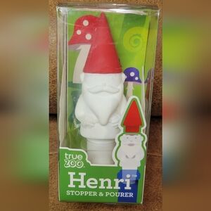 NWT True Zoo Williams Sonoma Gnome Bottle Stopper Pourer